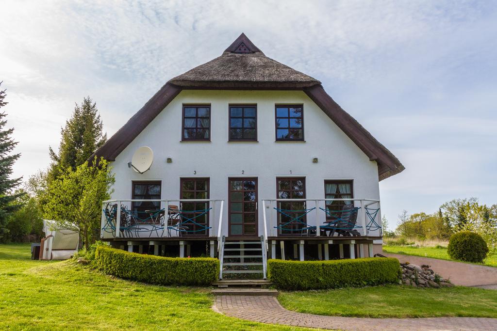 Dat Witte Hus Moritzdorf Ruegen Ferienwohnungen - Ruhige Lage Exterior photo